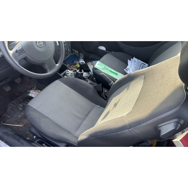 Feu arriere principal gauche (feux) OPEL CORSA C Photo n°13