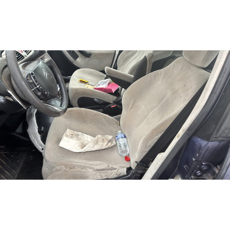 Anti brouillard arriere gauche CITROEN C4 PICASSO 1 Photo n°16
