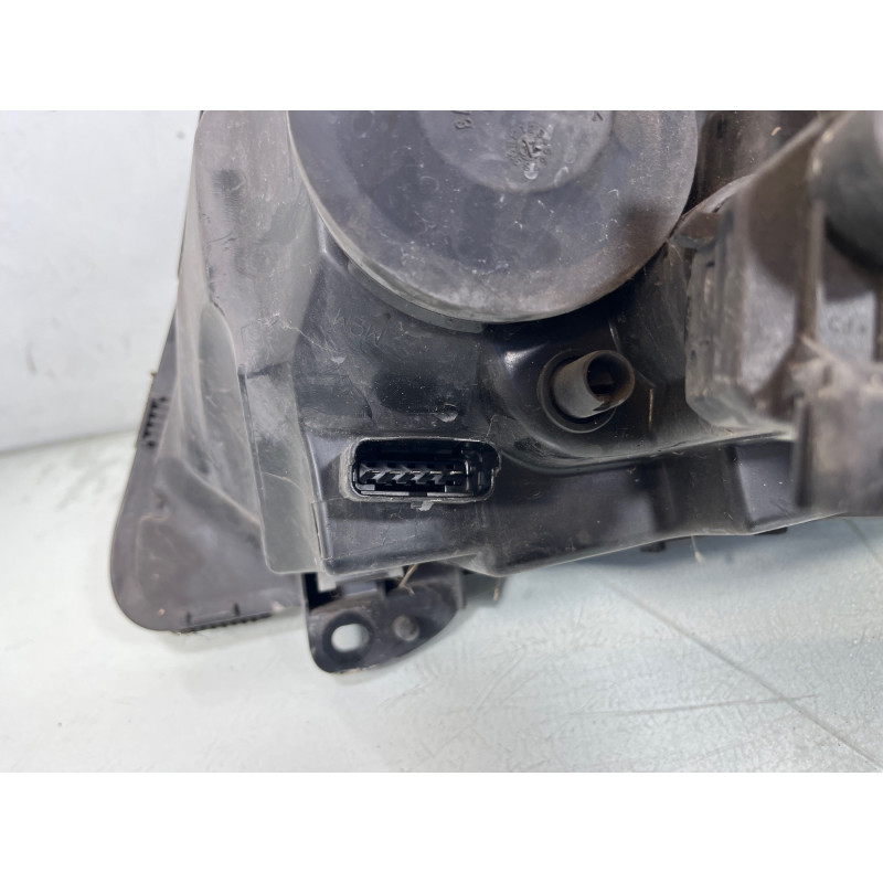 Optique avant principal droit (feux)(phare) RENAULT CLIO 2 CAMPUS Photo n°3