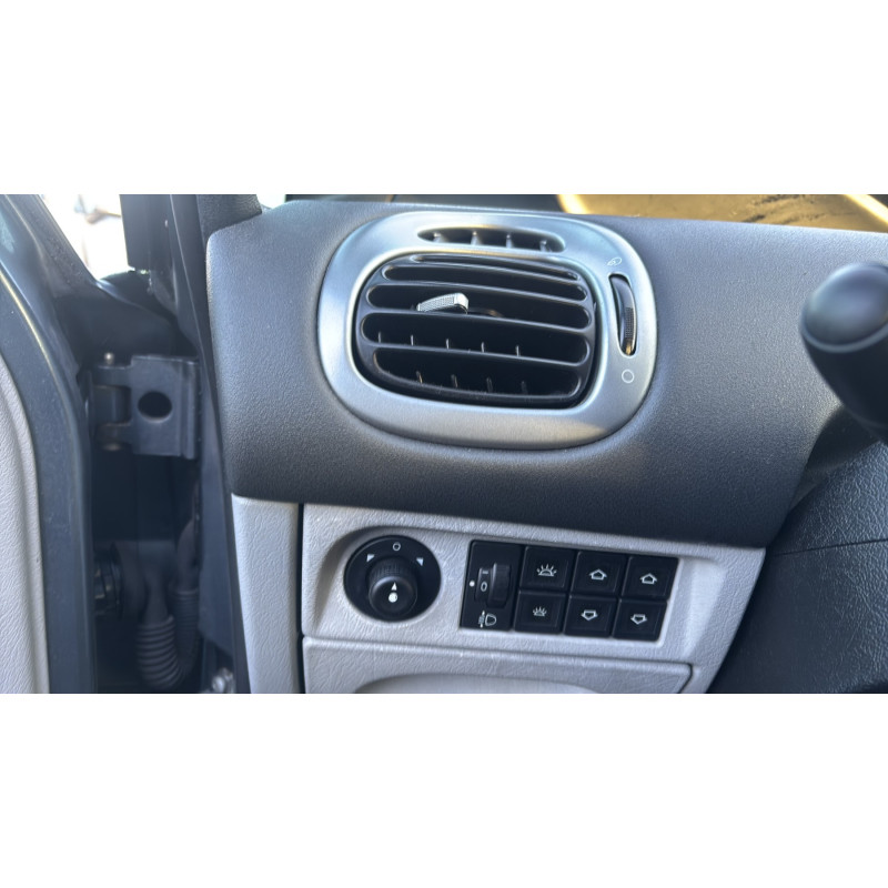 Moteur CITROEN XSARA PICASSO Photo n°17