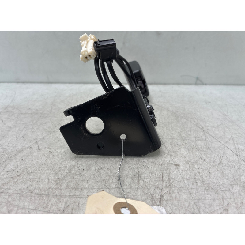 Attache ceinture arriere gauche PEUGEOT 3008 1 Photo n°3