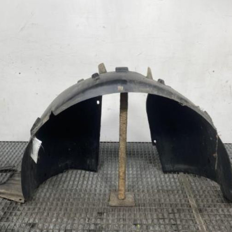 Pare boue avant gauche PEUGEOT 207 Photo n°1