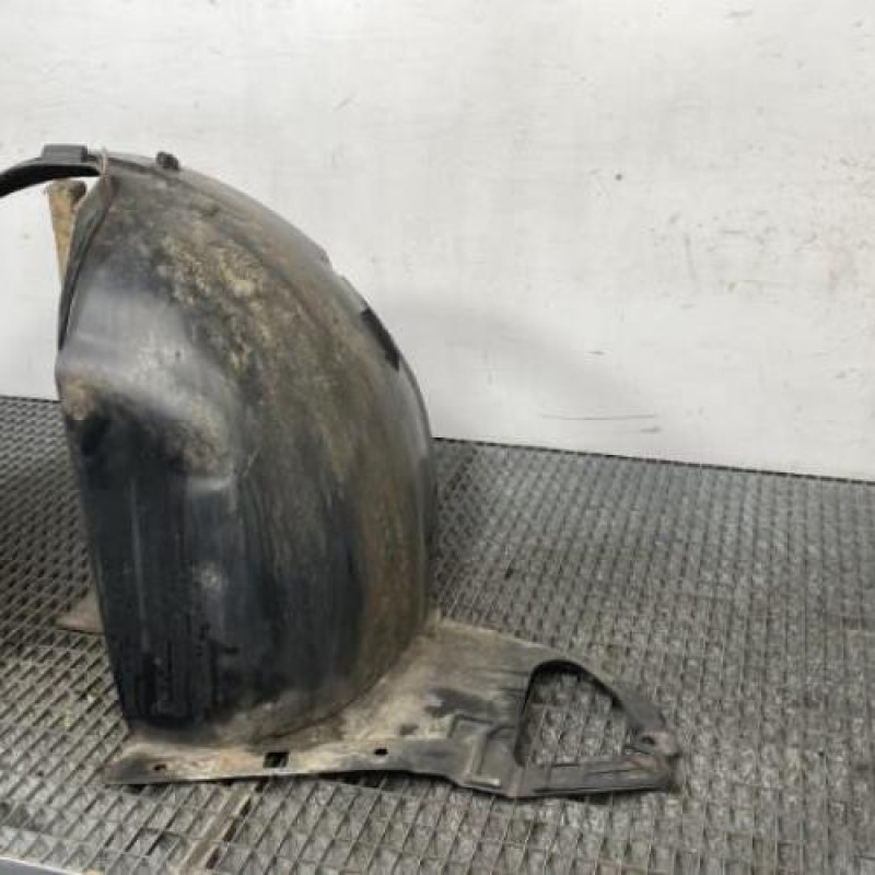 Pare boue avant gauche PEUGEOT 207 Photo n°4