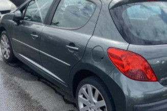 Pare boue avant gauche PEUGEOT 207