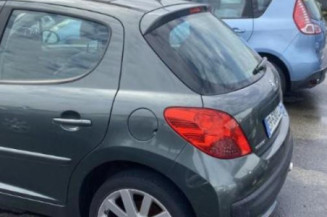 Pare boue avant gauche PEUGEOT 207