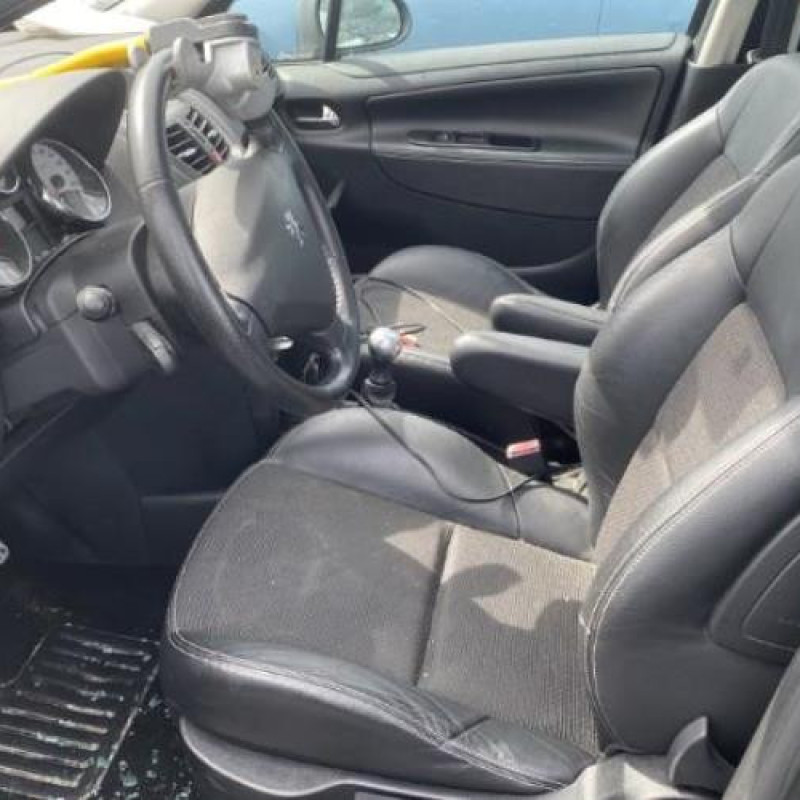 Pare boue avant gauche PEUGEOT 207 Photo n°19