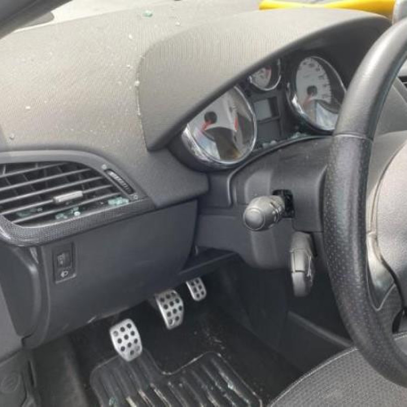 Pare boue avant gauche PEUGEOT 207 Photo n°20