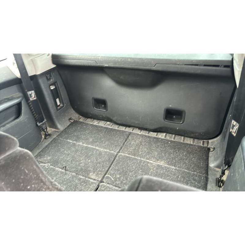 Anti brouillard arriere gauche CITROEN C4 GRAND PICASSO 1 Photo n°17