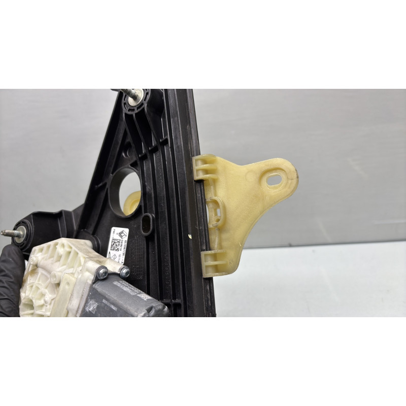 Leve vitre electrique arriere droit RENAULT CLIO 5 Photo n°5