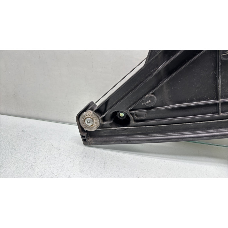 Leve vitre electrique arriere gauche RENAULT CLIO 5 Photo n°3