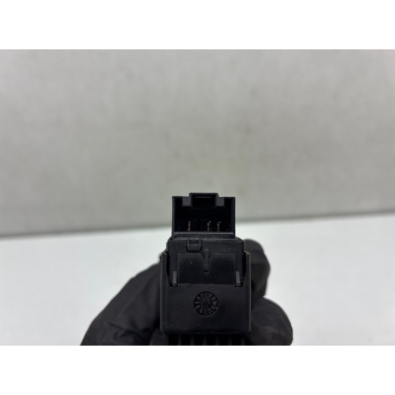 Interrupteur de leve vitre arriere droit VOLKSWAGEN GOLF 7 Photo n°3