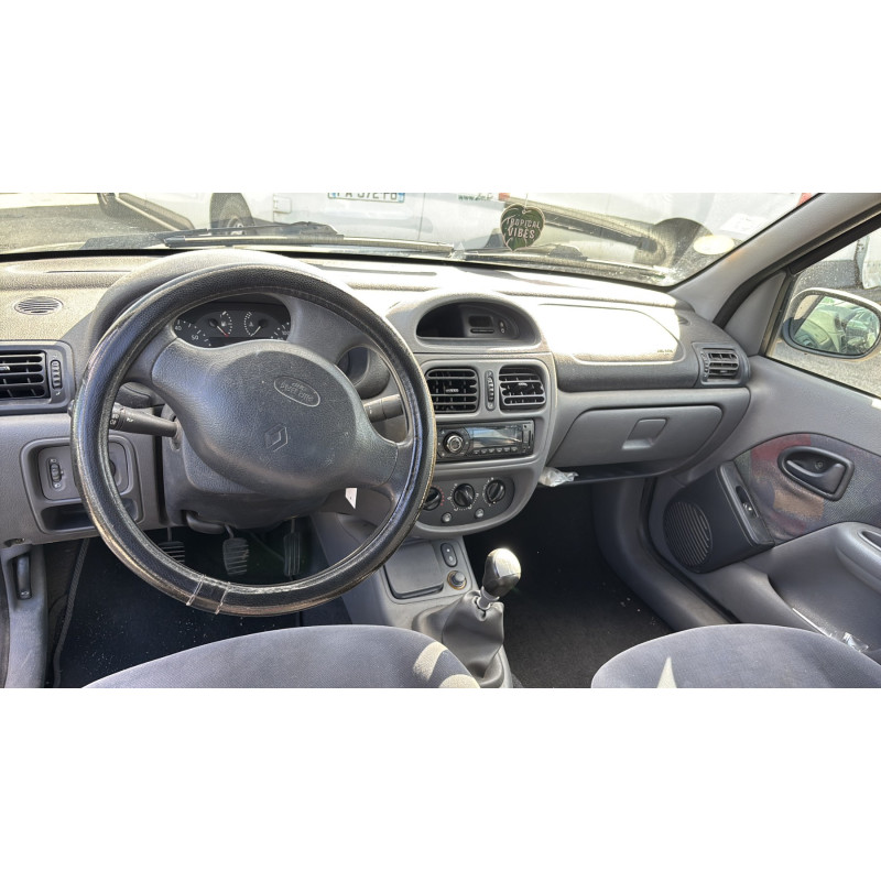 Anti brouillard droit (feux) RENAULT CLIO 2 Photo n°18