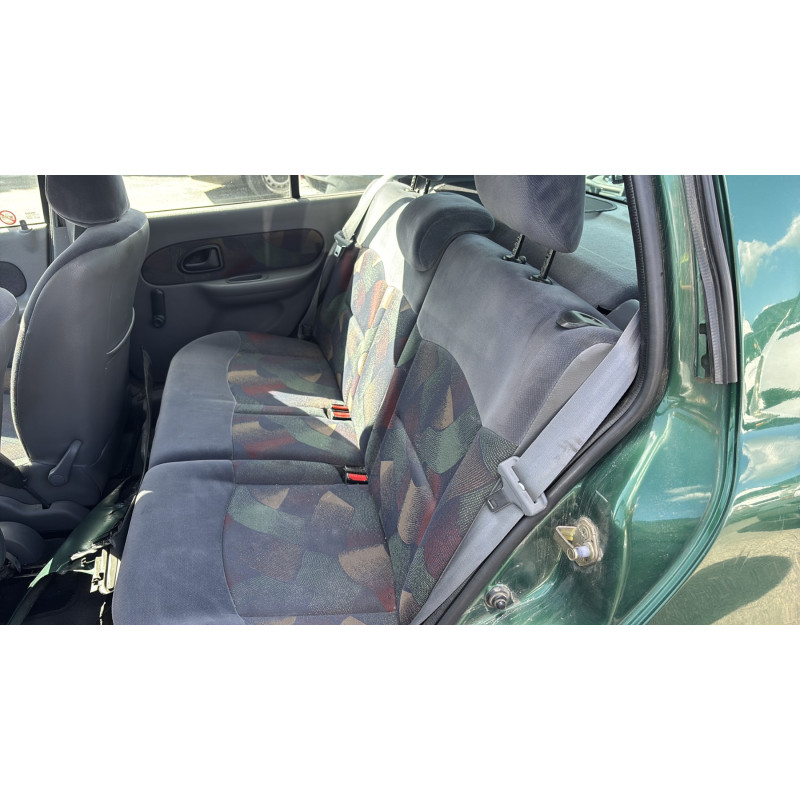 Feu arriere principal droit (feux) RENAULT CLIO 2 Photo n°15