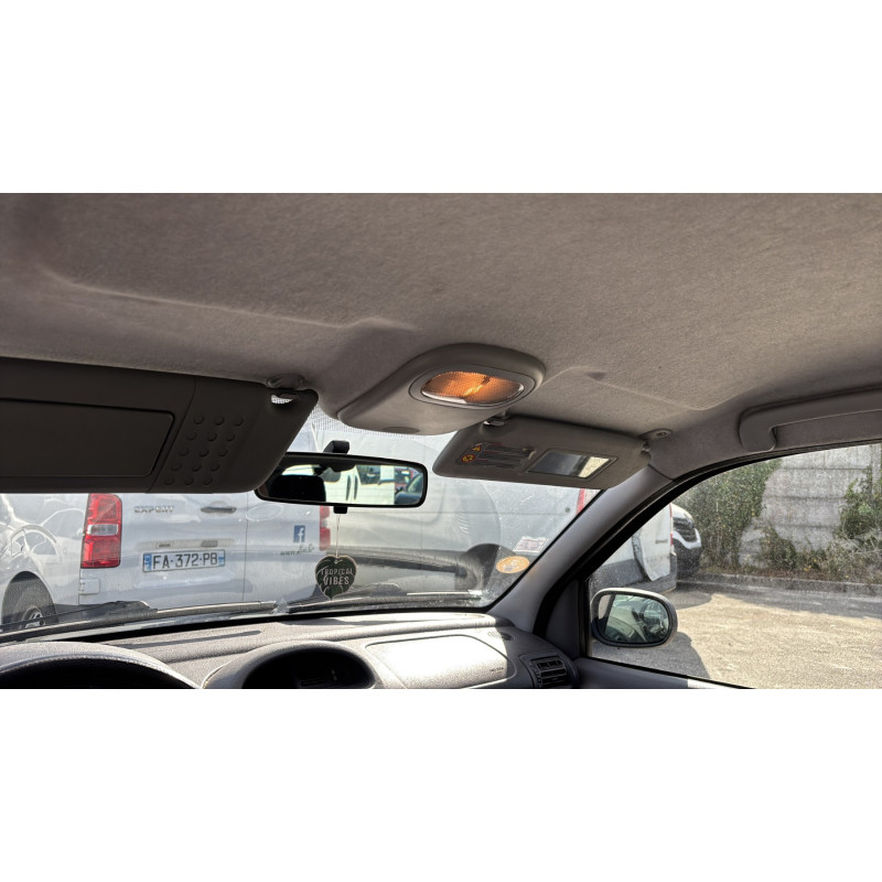 Feu arriere principal droit (feux) RENAULT CLIO 2 Photo n°18