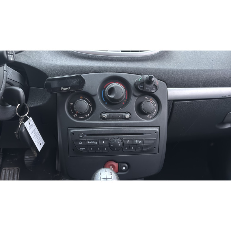 Porte avant gauche RENAULT CLIO 3 Photo n°20