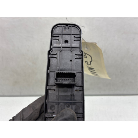 Interrupteur de leve vitre avant gauche RENAULT GRAND SCENIC 3