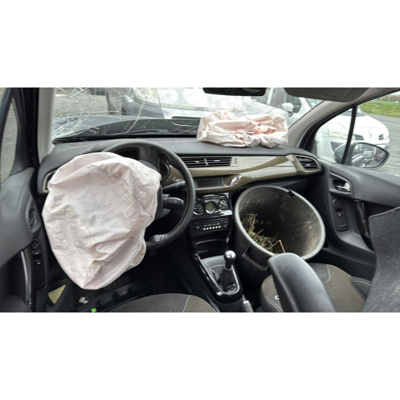 Custode avant gauche (porte) CITROEN C3 2 Photo n°12