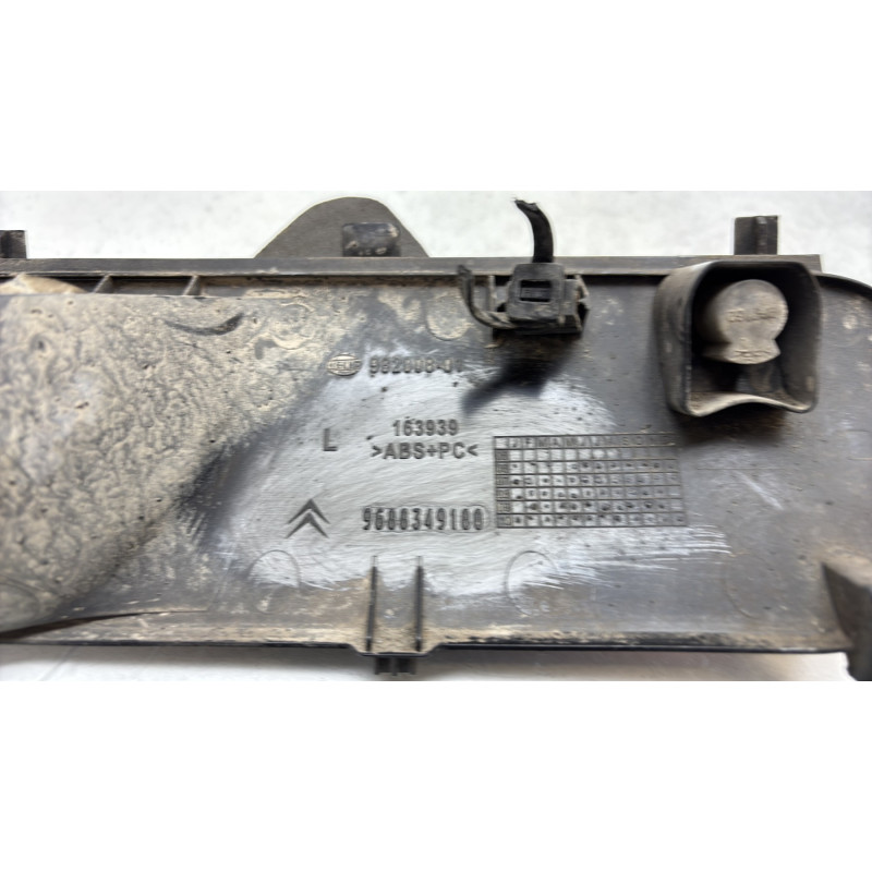 Anti brouillard arriere gauche CITROEN C4 PICASSO 1 Photo n°3