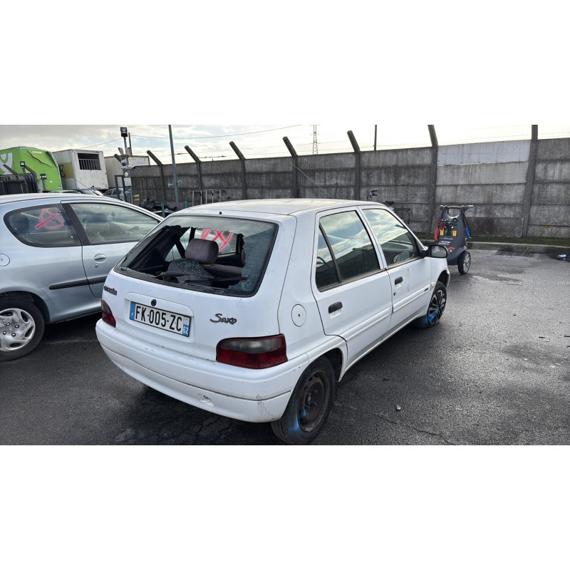 Capot CITROEN SAXO Photo n°7