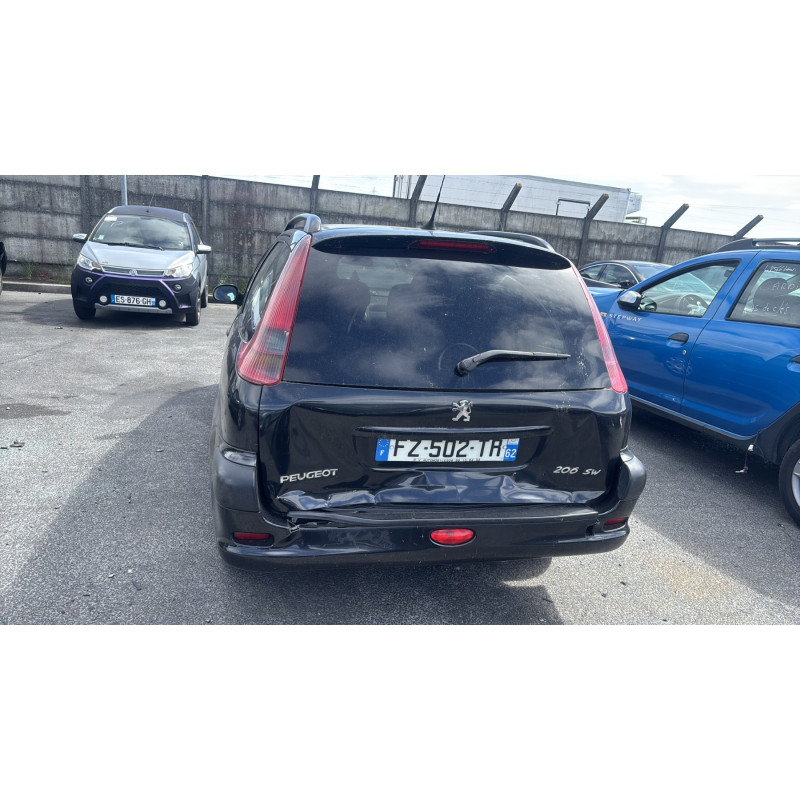 Vitre avant gauche PEUGEOT 206 Photo n°9