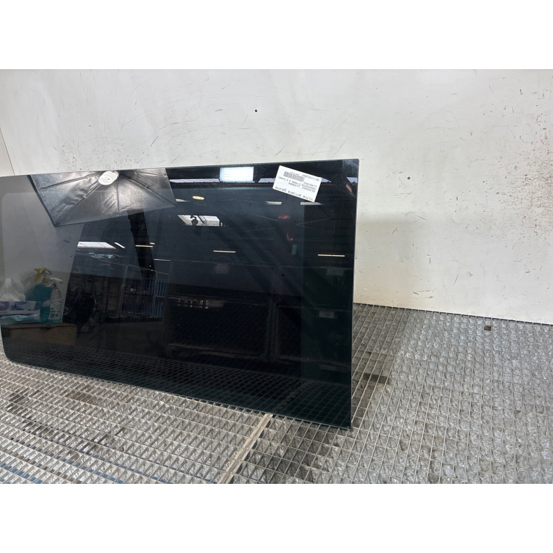 Vitre arriere gauche VOLKSWAGEN TRANSPORTER 5 Photo n°4