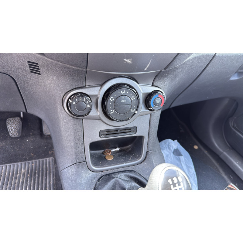 Capot FORD FIESTA 6 Photo n°18