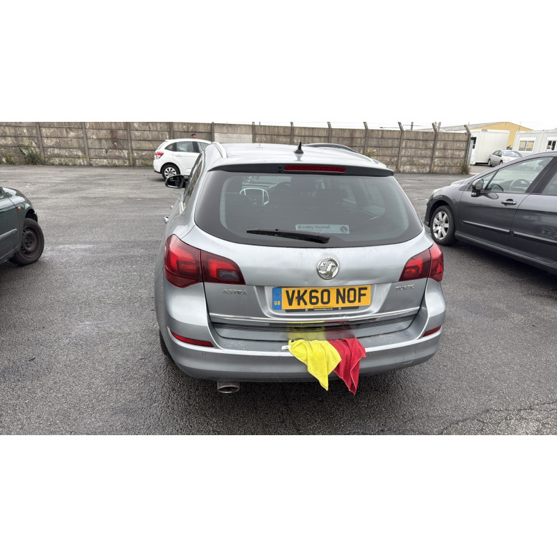 Aile avant gauche OPEL ASTRA J SPORTS Photo n°10