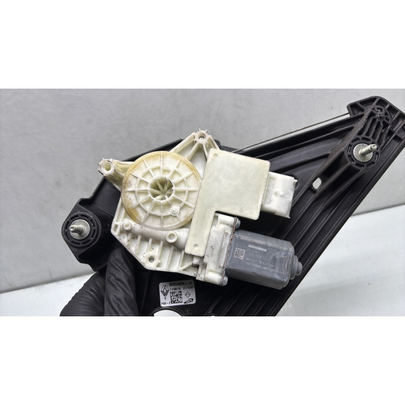 Leve vitre electrique arriere gauche RENAULT CLIO 5 Photo n°6