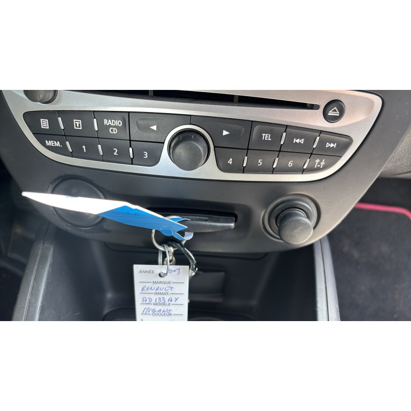 Feu arriere principal droit (feux) RENAULT MEGANE 3 Photo n°16
