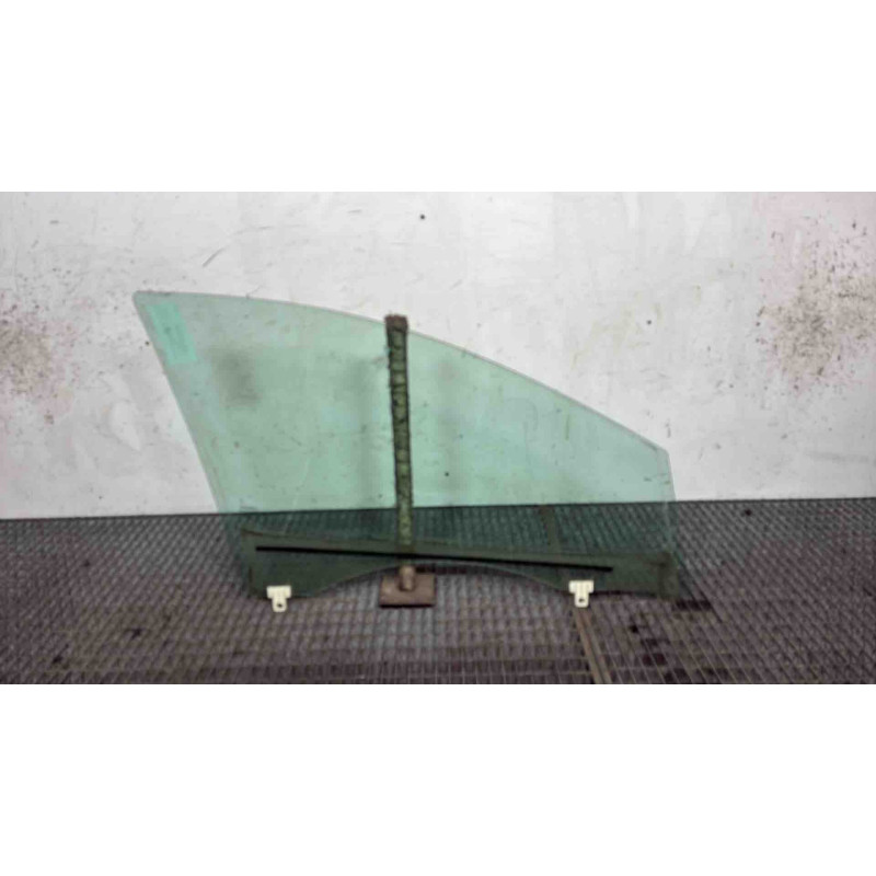 Vitre avant gauche RENAULT MEGANE 3 Photo n°2