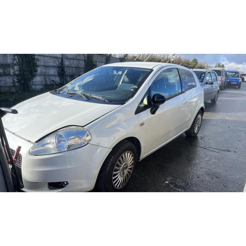 Optique avant principal droit (feux)(phare) FIAT GRANDE PUNTO Photo n°7