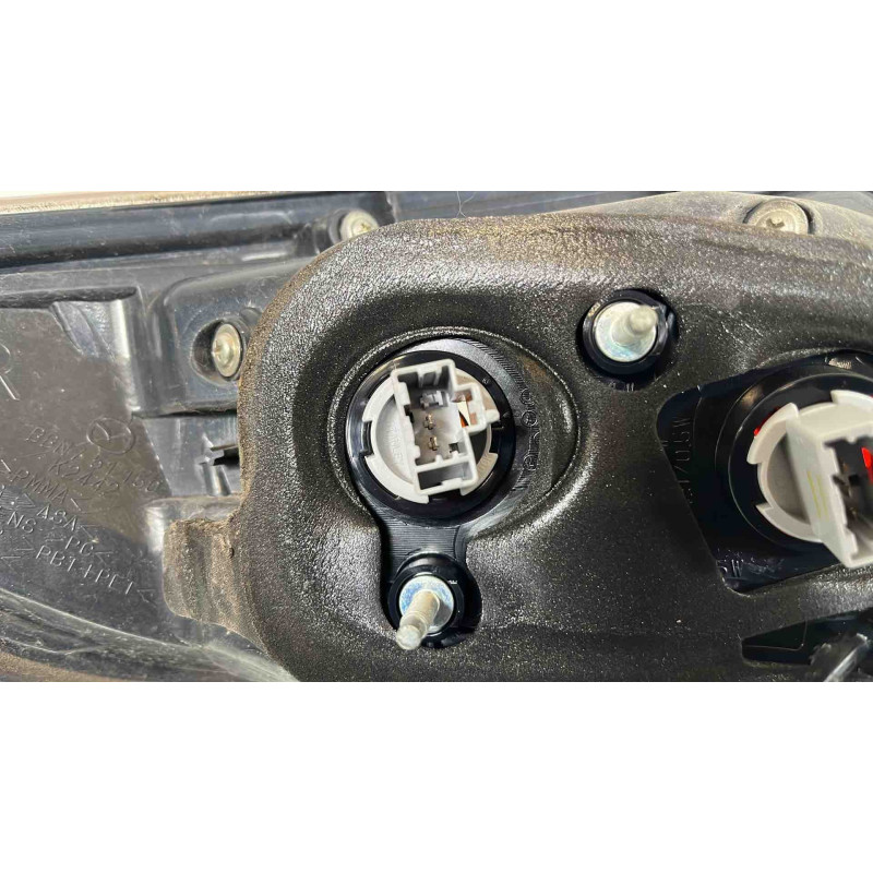 Feu arriere principal droit (feux) MAZDA 3 2 Photo n°4
