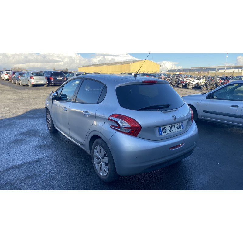 Compresseur clim PEUGEOT 208 1 Photo n°8