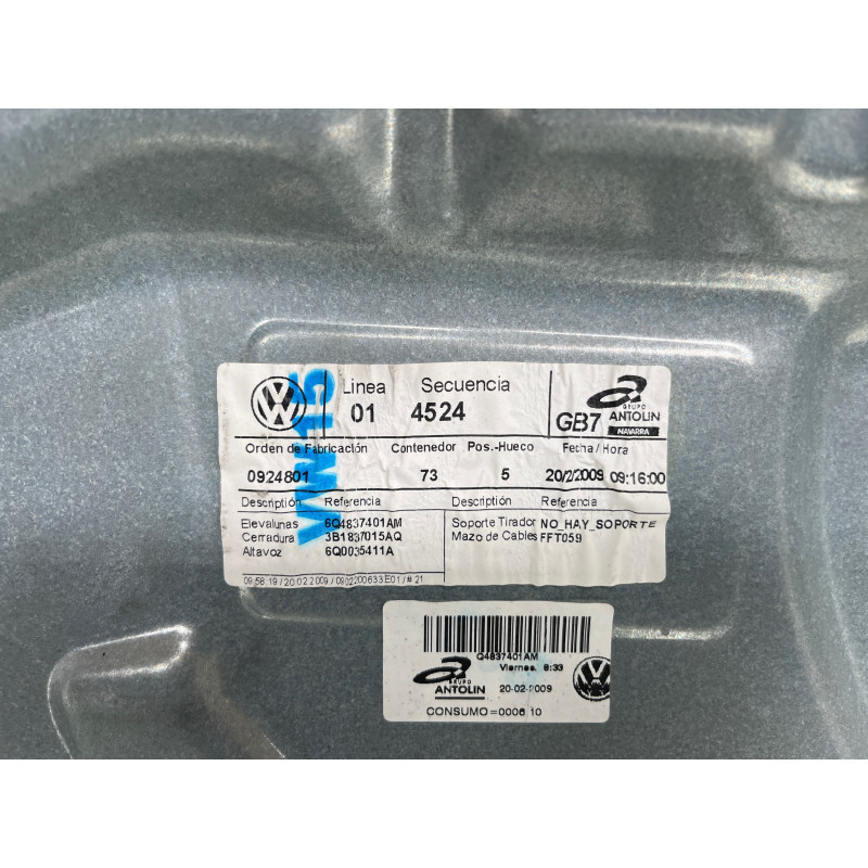 Leve vitre electrique avant gauche VOLKSWAGEN POLO 4 Photo n°1