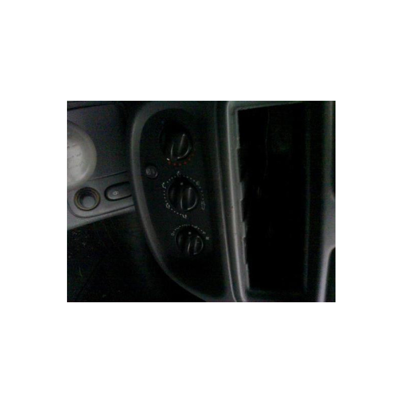 Aile avant droit RENAULT CLIO 2 Photo n°9