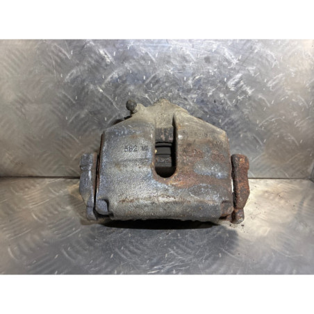 Etrier avant droit (freinage) VOLKSWAGEN TOURAN 2