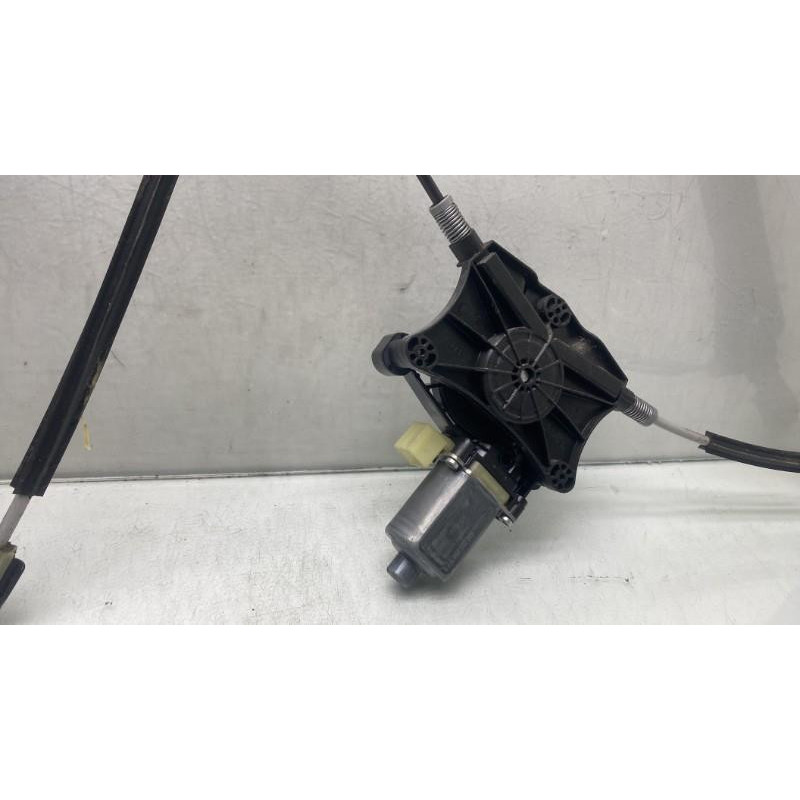 Leve vitre electrique avant droit VOLKSWAGEN TIGUAN 2 Photo n°6