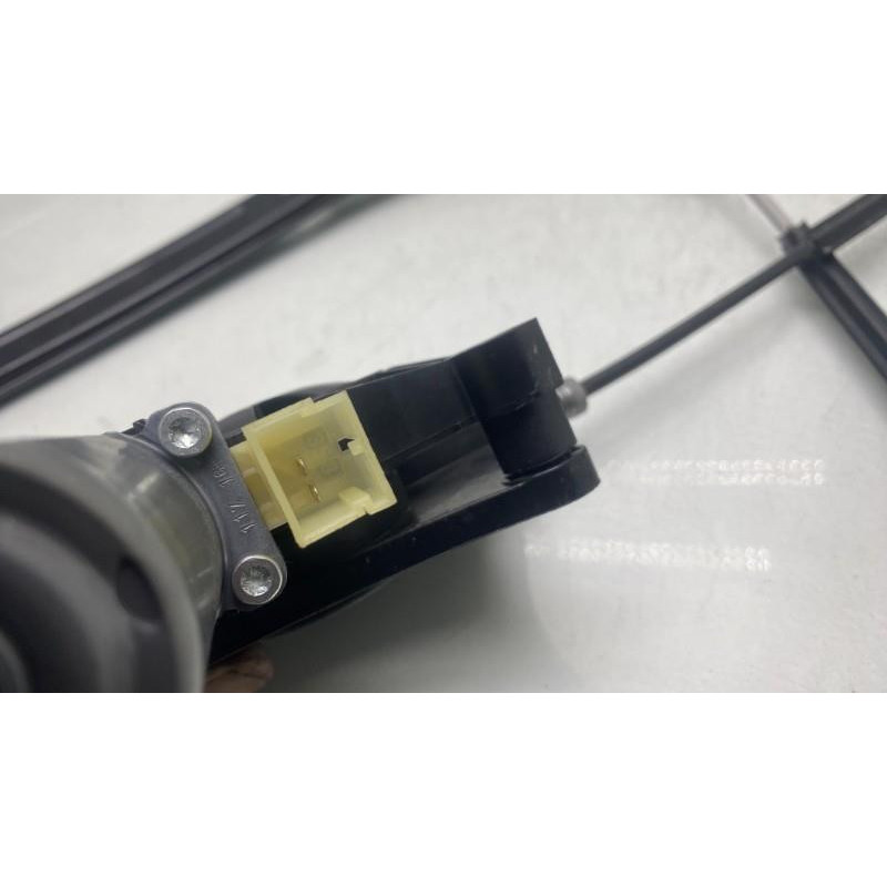 Leve vitre electrique avant droit VOLKSWAGEN TIGUAN 2 Photo n°12