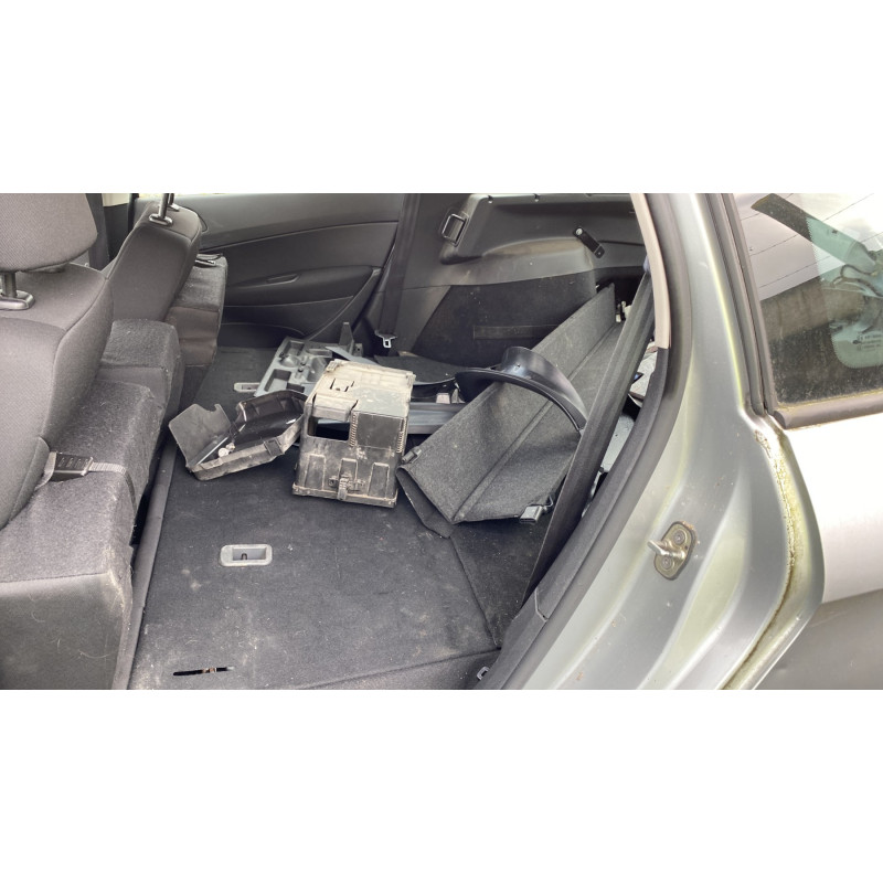 Porte arriere gauche PEUGEOT 308 1 SW Photo n°20