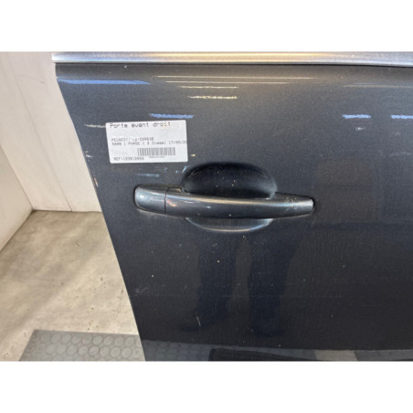 Porte avant droit PEUGEOT 5008 1