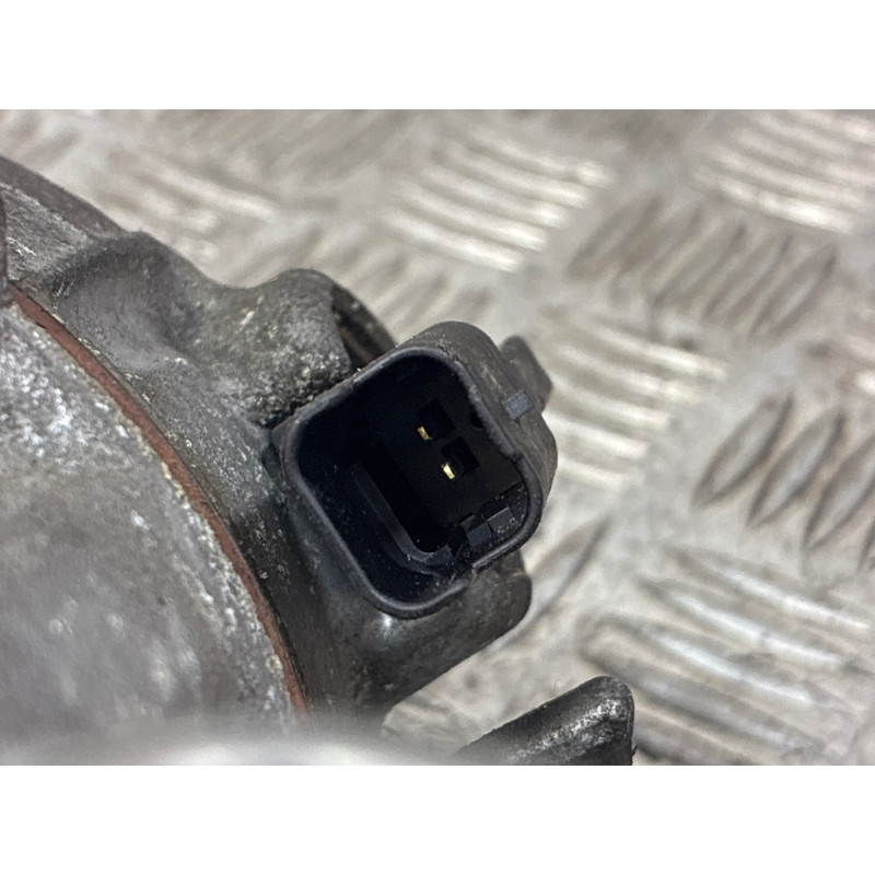 Compresseur clim CITROEN C4 2 Photo n°3