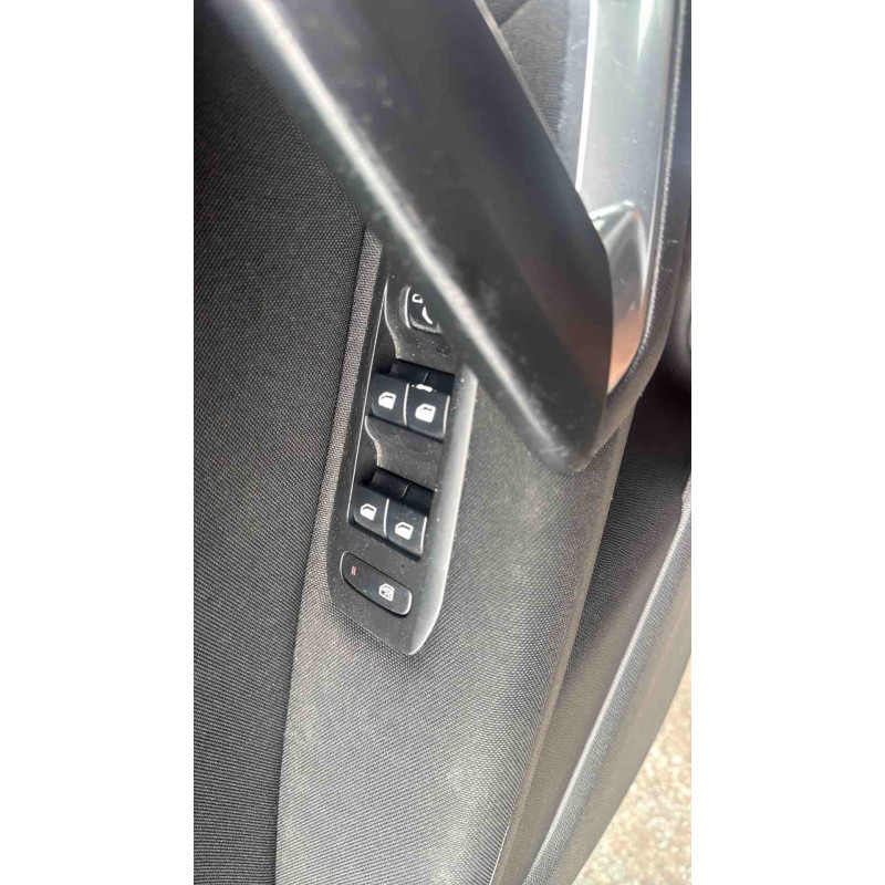 PEUGEOT 308 2 PHASE 1 1.6 BLUE HDI - 8V TURBO Photo n°14
