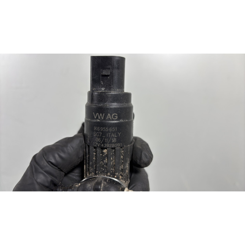 Pompe lave glace arriere VOLKSWAGEN TOURAN 3 Photo n°3