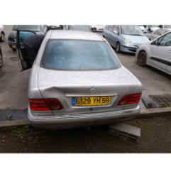 Retroviseur droit MERCEDES CLASSE E 210