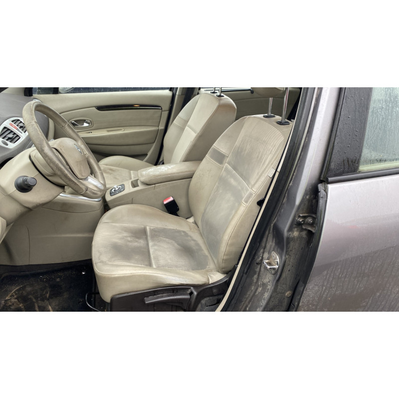Feu arriere principal gauche (feux) RENAULT SCENIC 3 Photo n°13