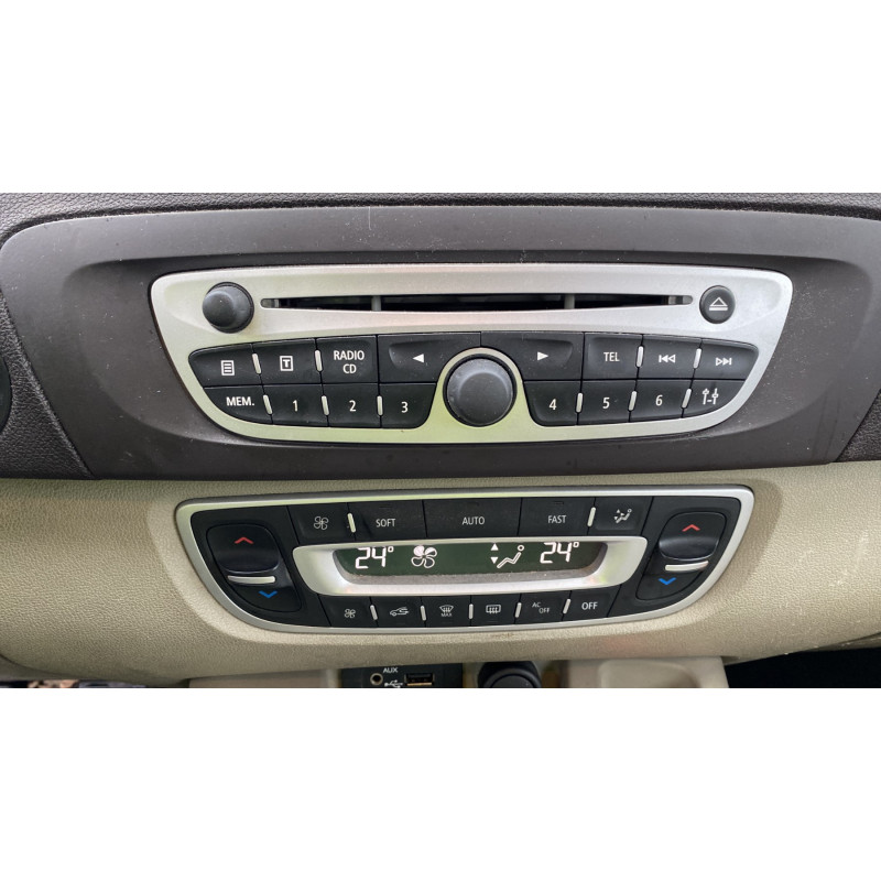 Feu arriere principal gauche (feux) RENAULT SCENIC 3 Photo n°17