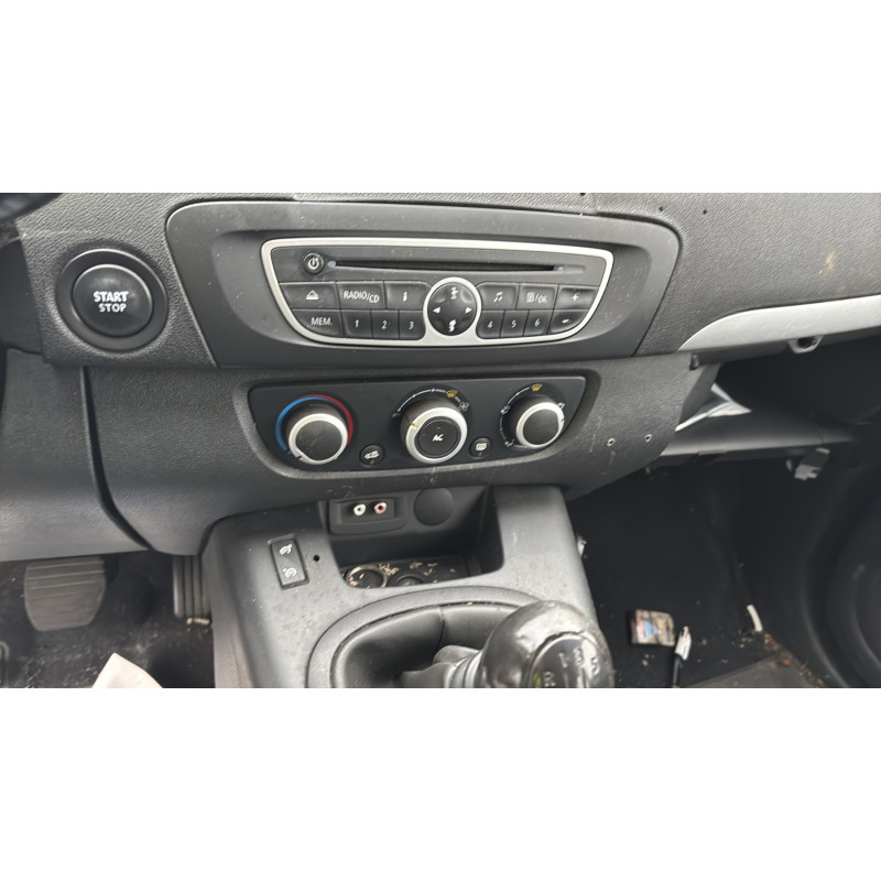 Feu arriere principal gauche (feux) RENAULT SCENIC 3 Photo n°19
