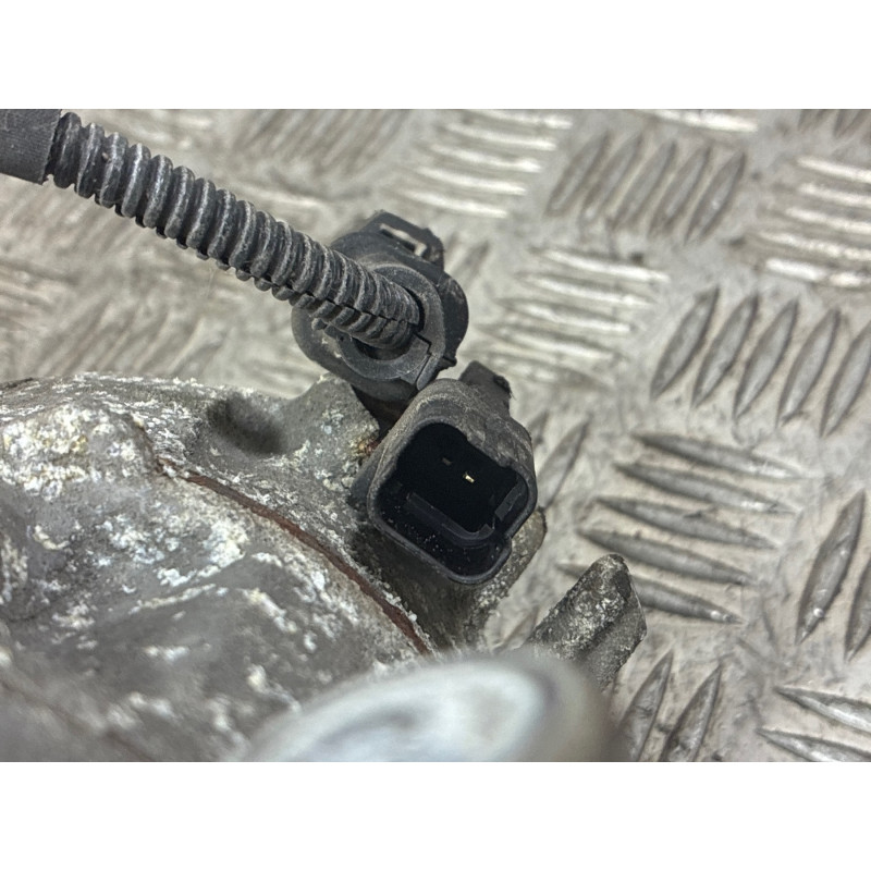 Compresseur clim CITROEN C4 2 Photo n°3