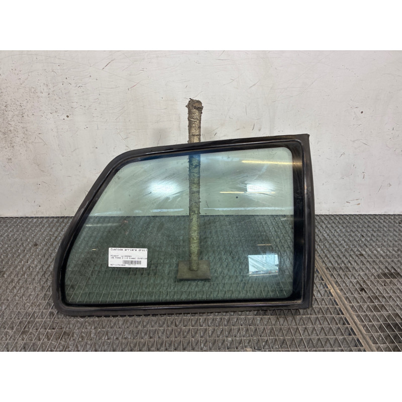 Custode arriere droit PEUGEOT 106 Photo n°2