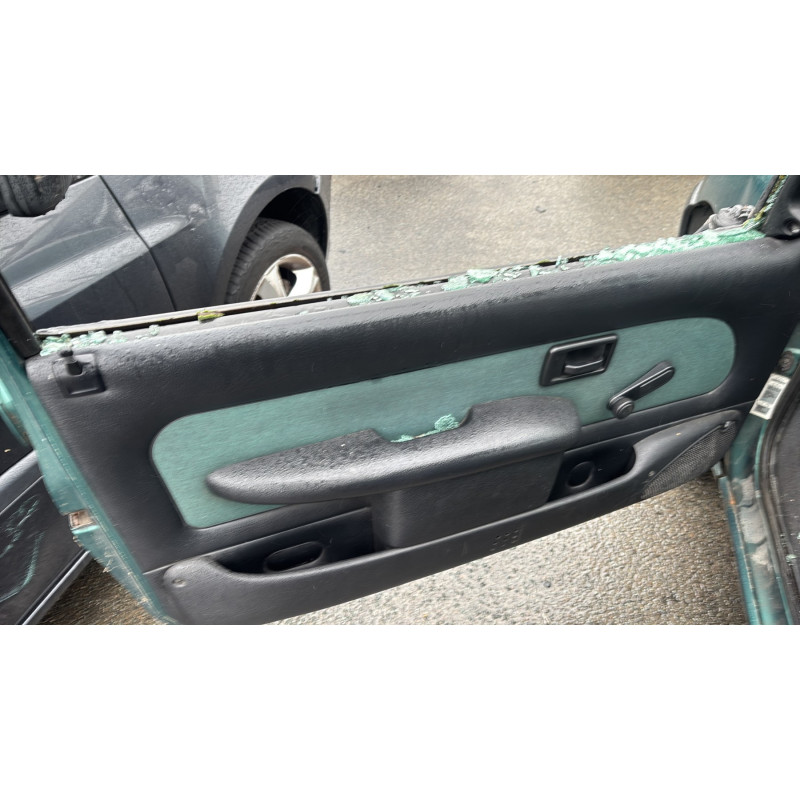 Custode arriere droit PEUGEOT 106 Photo n°14
